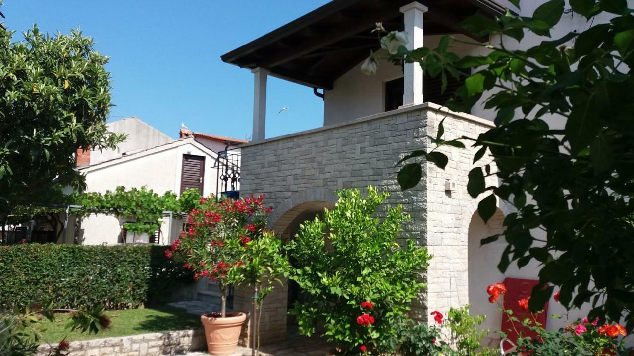 Apartament Onda Funtana Kültér fotó